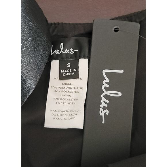 Lulu's Cropped Top Faux Leather Side Zipper Square Neck Black Women's Small NWT - Picture 5 of 9